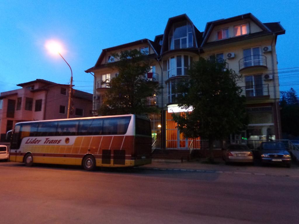 Hotel Cygnus Tulcea Ngoại thất bức ảnh